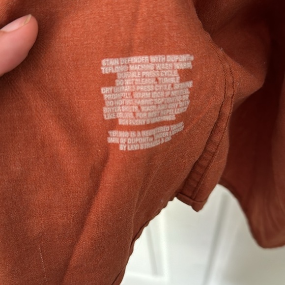 Men’s Dockers size medium button up - Picture 3 of 4